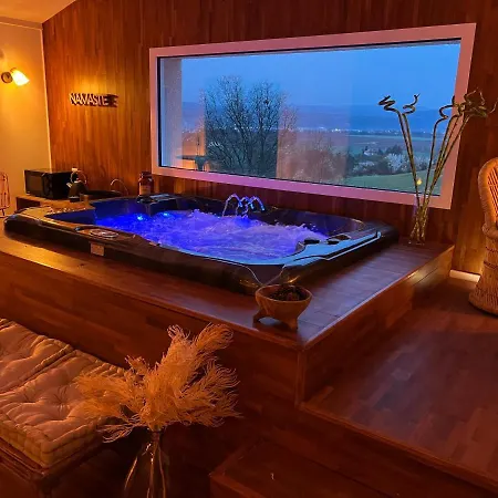 B&B La Belle Marcelle - D Hotes Avec Jacuzzi